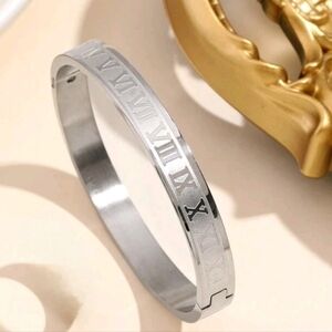 Silver Roman Numeral Bracelet